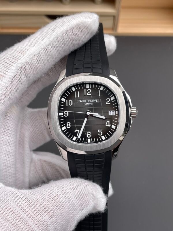 Patek Philippe Aquanaut 40mm 5167A-001 Black Rubber Strap Black Dial