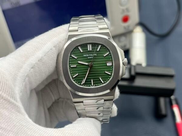 Patek Philippe Nautilus 40mm 5711-1A 014 Green Dial